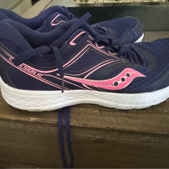 Saucony Blue and Pink Athletic Shoes with Breathable Mesh - Picture 7 of 9